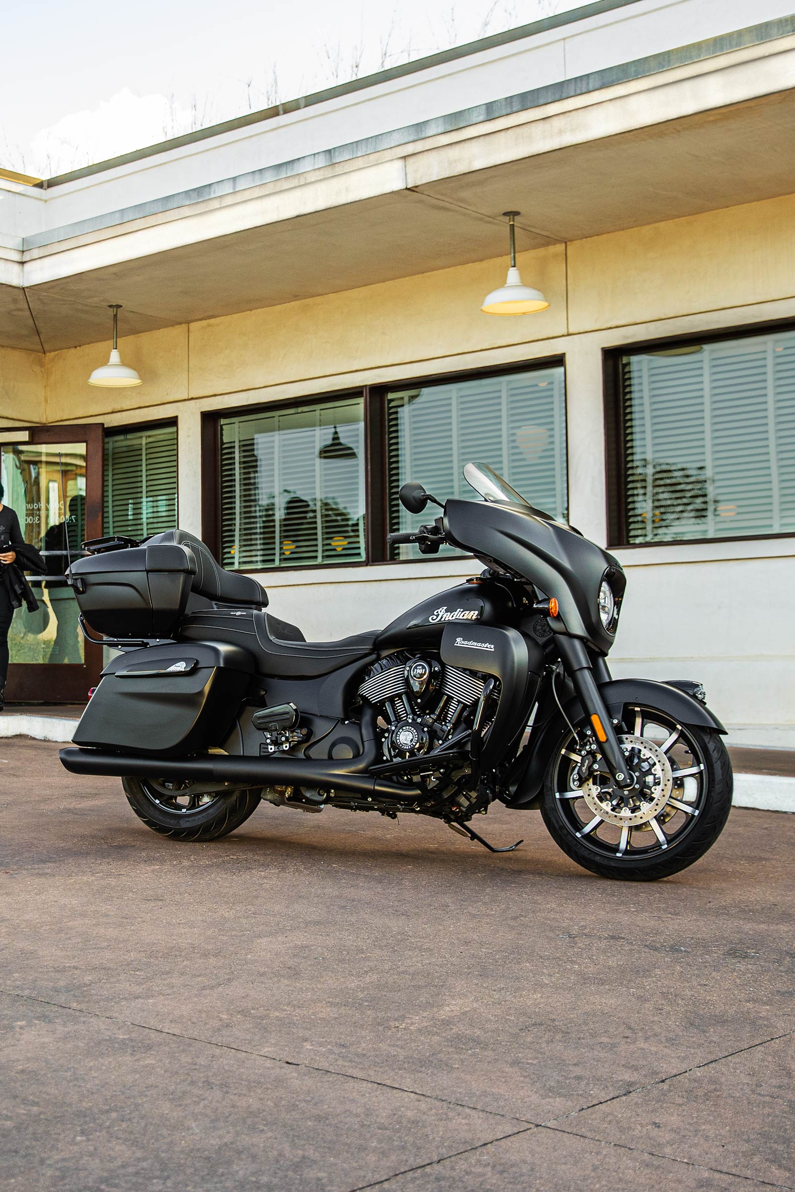 Roadmaster Dark Horse
